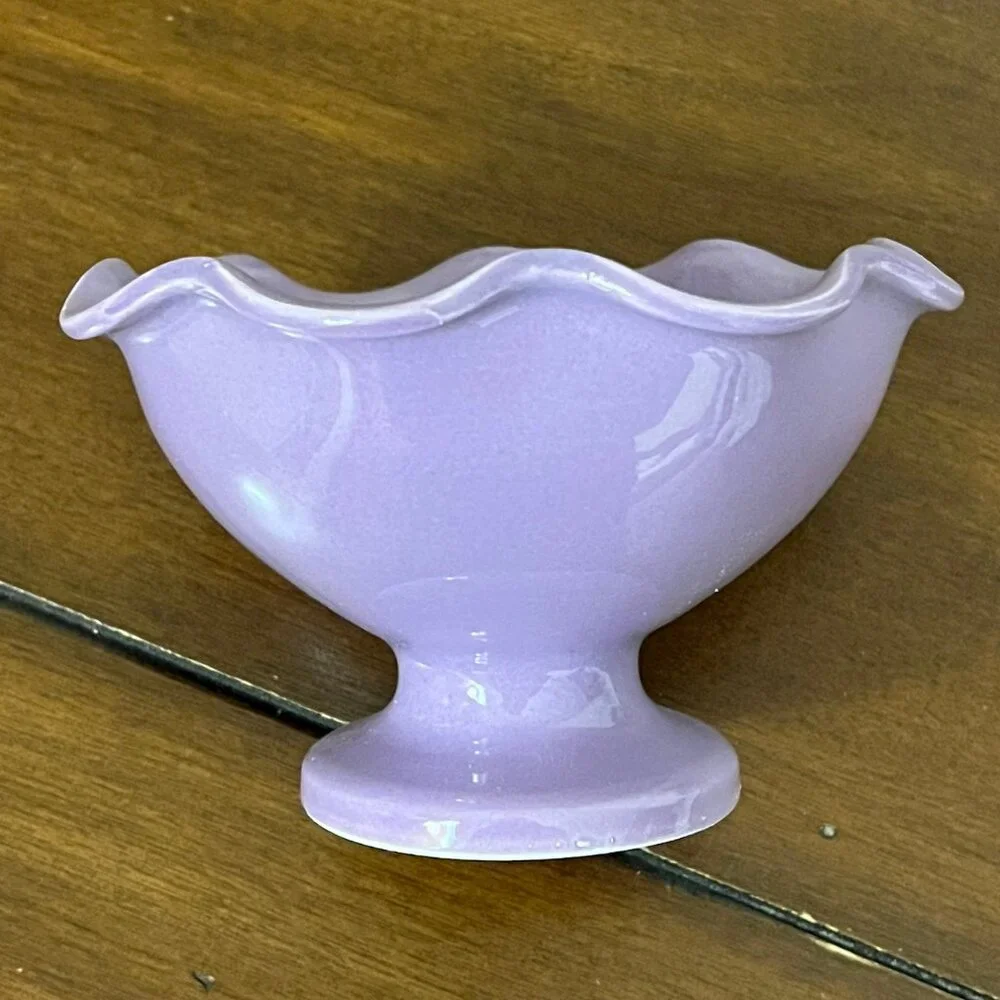 Williams Sonoma Set of 4 Scallop Edge Bowls On Pedestal NEW